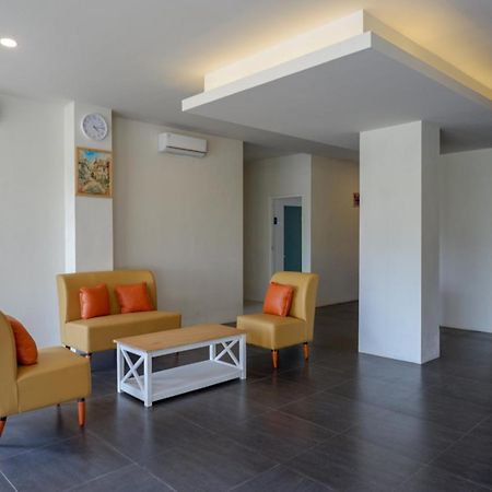 Reddoorz Plus Near Solo Baru Ngoại thất bức ảnh