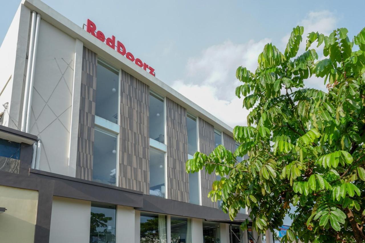 Reddoorz Plus Near Solo Baru Ngoại thất bức ảnh