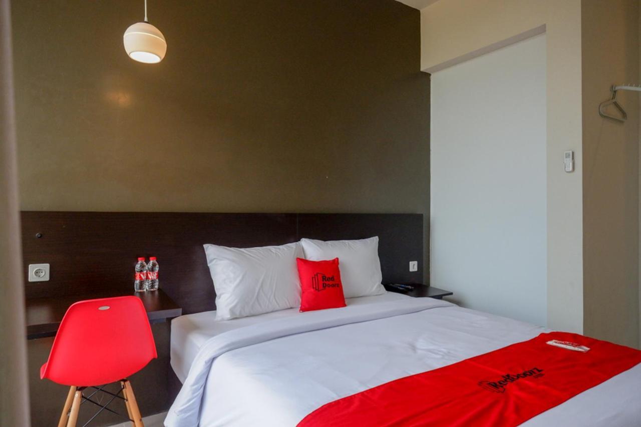 Reddoorz Plus Near Solo Baru Ngoại thất bức ảnh