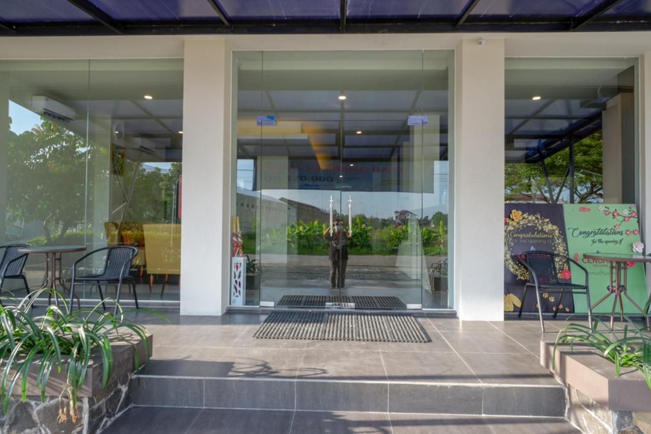 Reddoorz Plus Near Solo Baru Ngoại thất bức ảnh