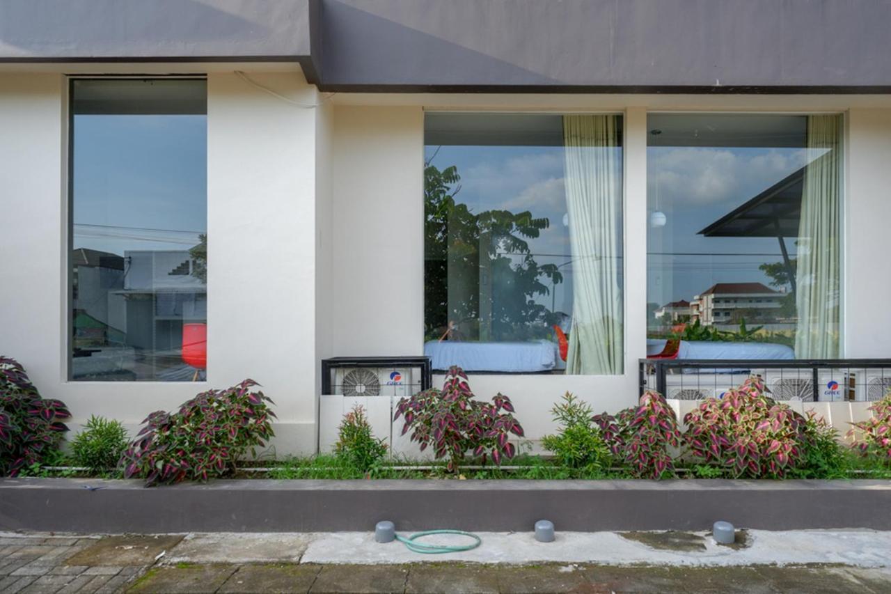 Reddoorz Plus Near Solo Baru Ngoại thất bức ảnh